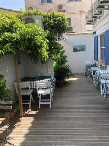 Le Castelet Hotel Saintes-Maries-de-la-Mer Buitenkant foto