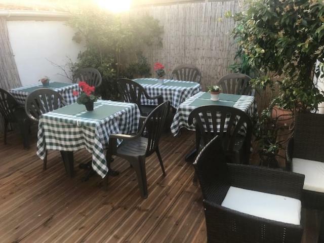 Le Castelet Hotel Saintes-Maries-de-la-Mer Buitenkant foto